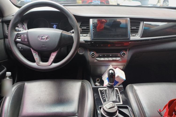 Used Hyundai Mistra 2017 1.6T Automatic Smart GLS China V Standard Center Console