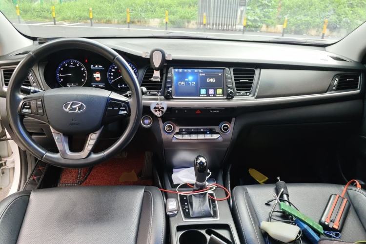 Used Hyundai Mistra 2017 1.8L Automatic Deluxe DLX Model China V Emission Standard Center Console