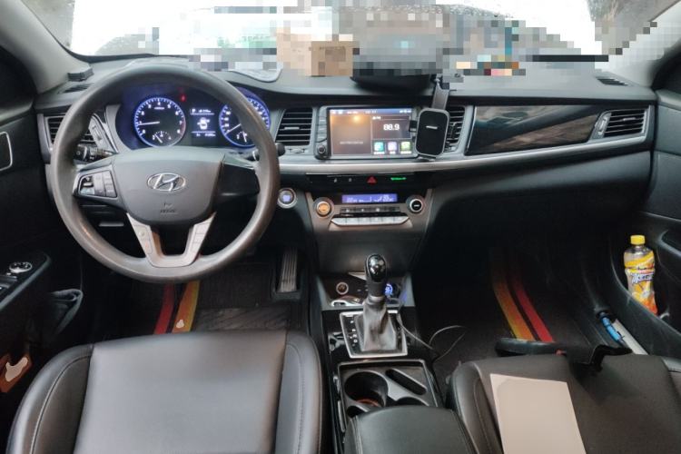 Used Hyundai Mistra 2017 1.8L Automatic Smart GLS China V Standard Center Console