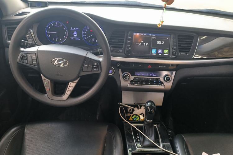 Used Hyundai Mistra 2017 1.8L Automatic Smart GLS China V Standard Center Console