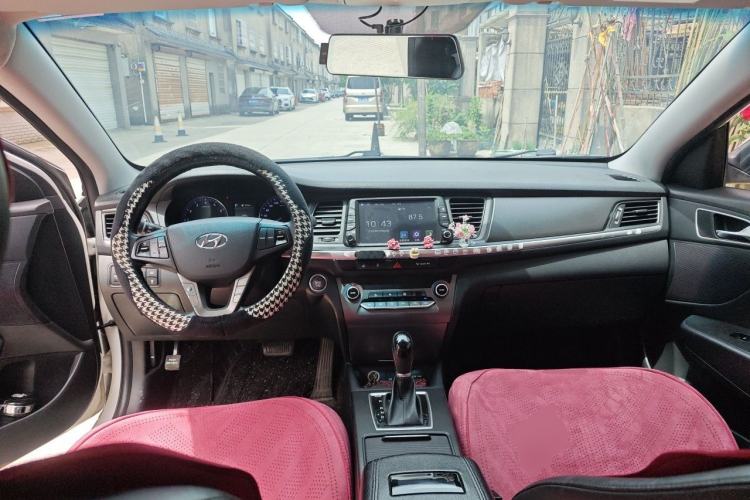 Used Hyundai Mistra 2017 1.8L Automatic Deluxe DLX Model China V Emission Standard Center Console