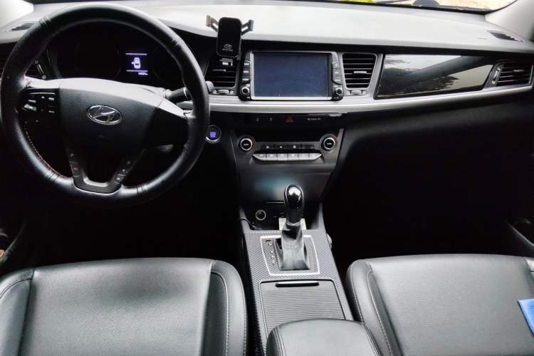 Used Hyundai Mistra 2017 1.8L Automatic Smart GLS China V Standard Center Console