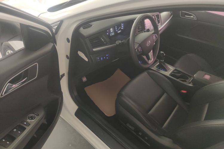 Used Hyundai Mistra 2017 1.8L Automatic Deluxe DLX Model China V Emission Standard Driver Seat