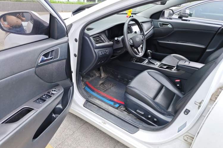 Used Hyundai Mistra 2017 1.8L Automatic Deluxe DLX Model China V Emission Standard Driver Seat