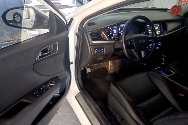 Used Hyundai Mistra 2017 1.6T Automatic Flagship Model TOP China V Emission Standard Driver Seat
