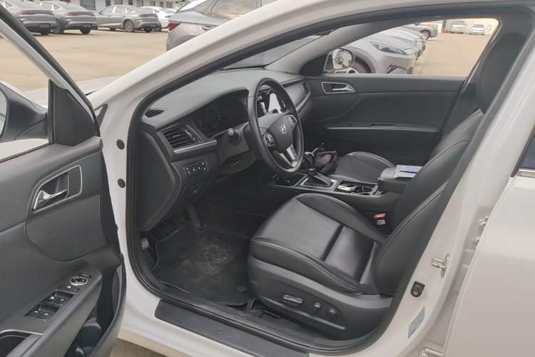 Used Hyundai Mistra 2017 1.8L Automatic Deluxe DLX Model China V Emission Standard Driver Seat