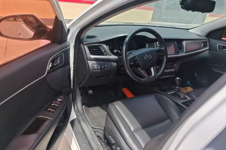 Used Hyundai Mistra 2017 1.8L Automatic Deluxe DLX Model China V Emission Standard Driver Seat