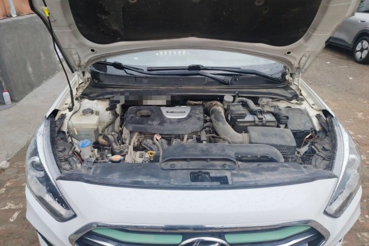 Used Hyundai Mistra 2017 1.6T Automatic Flagship Model TOP China V Emission Standard Engine Bay