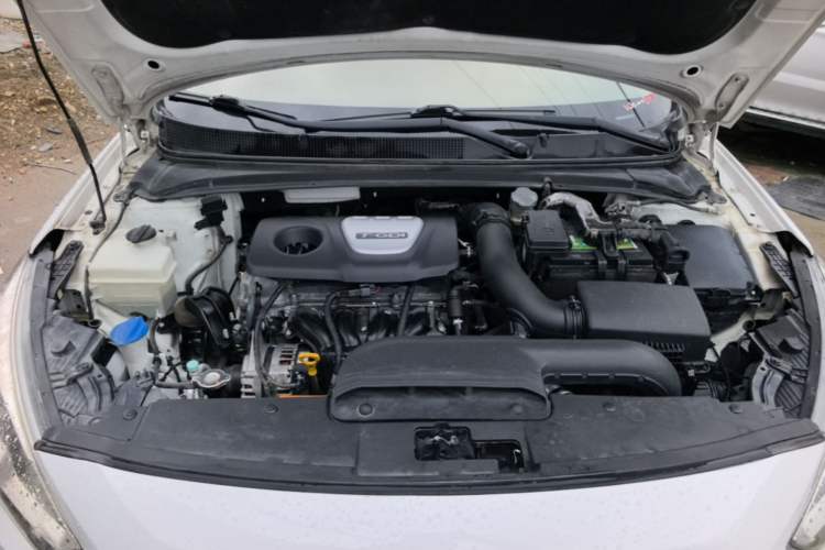 Used Hyundai Mistra 2017 1.6T Automatic Smart GLS China V Standard Engine Bay
