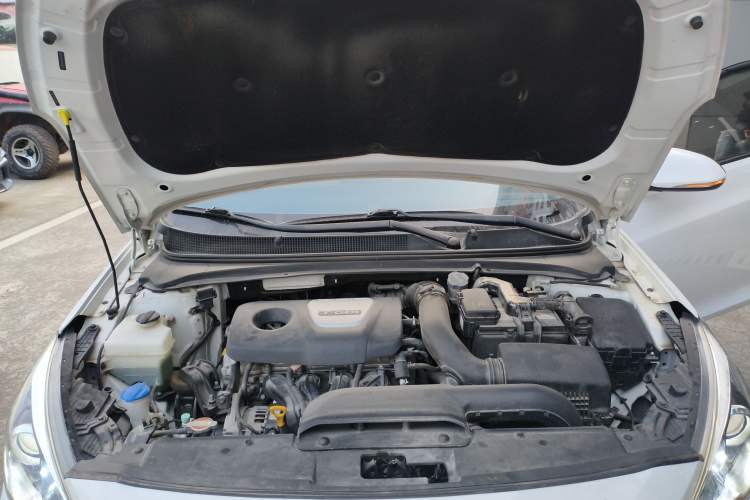 Used Hyundai Mistra 2017 1.6T Automatic Smart GLS China V Standard Engine Bay