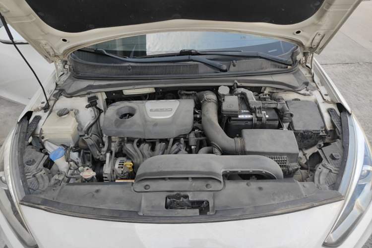 Used Hyundai Mistra 2017 1.6T Automatic Smart GLS China V Standard Engine Bay