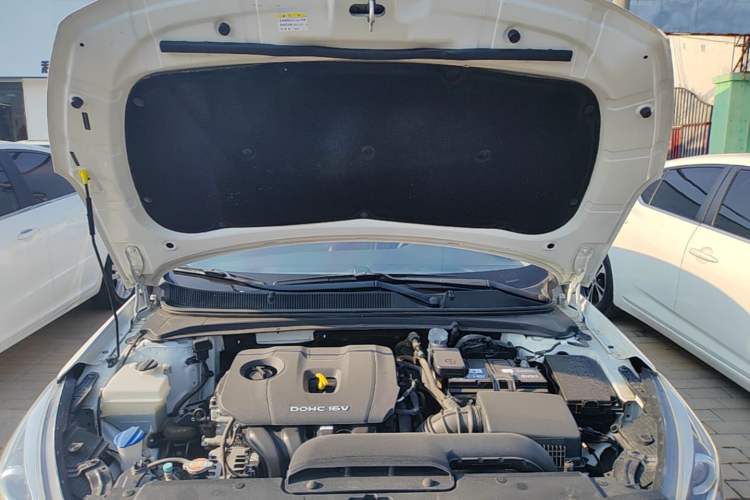 Used Hyundai Mistra 2017 1.8L Automatic Deluxe DLX Model China V Emission Standard Engine Bay