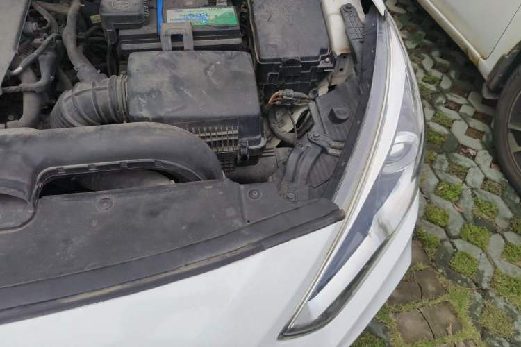 Used Hyundai Mistra 2017 1.8L Automatic Deluxe DLX Model China V Emission Standard Engine Bay Left