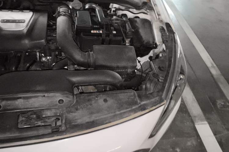 Used Hyundai Mistra 2017 1.6T Automatic Flagship Model TOP China V Emission Standard Engine Bay Left