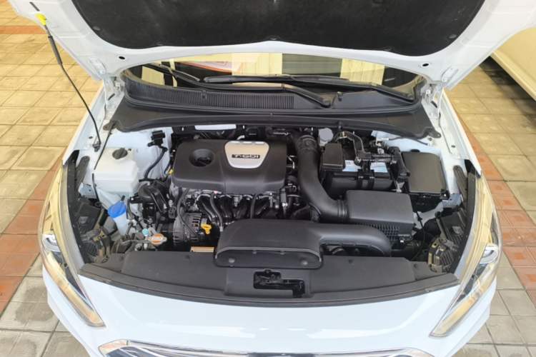 Used Hyundai Mistra 2017 1.6T Automatic Smart GLS China V Standard Engine Bay