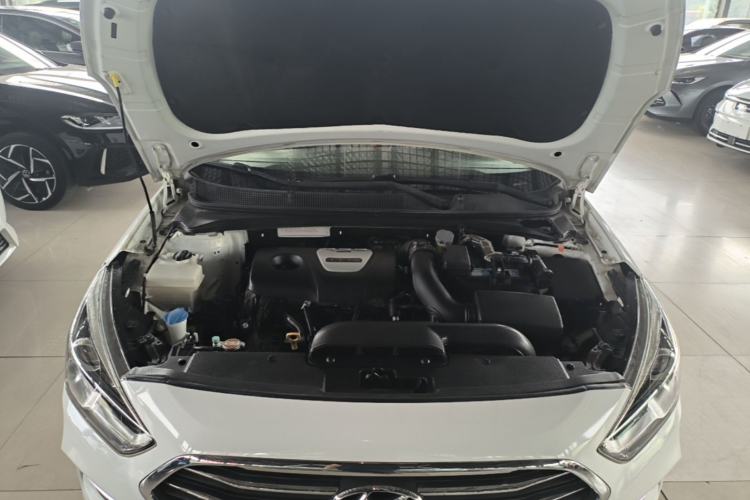 Used Hyundai Mistra 2017 1.6T Automatic Smart GLS China V Standard Engine Bay