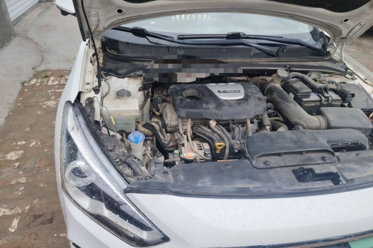Used Hyundai Mistra 2017 1.6T Automatic Flagship Model TOP China V Emission Standard Engine Bay Right