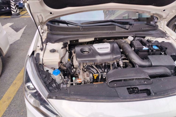 Used Hyundai Mistra 2017 1.6T Automatic Flagship Model TOP China V Emission Standard Engine Bay Right
