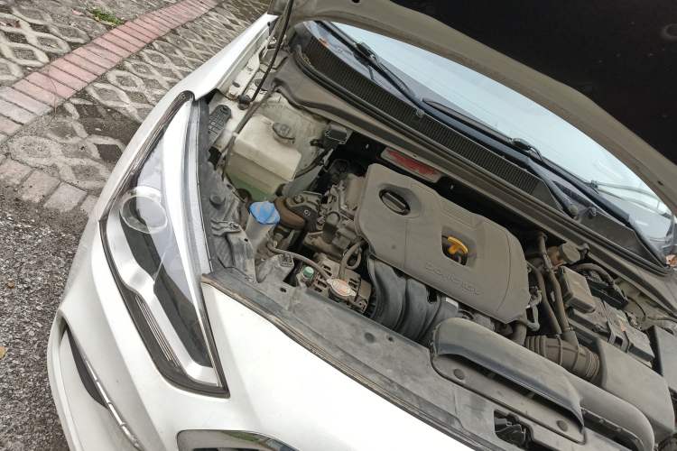 Used Hyundai Mistra 2017 1.8L Automatic Deluxe DLX Model China V Emission Standard Engine Bay Right