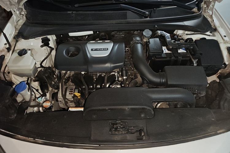 Used Hyundai Mistra 2017 1.6T Automatic Smart GLS China V Standard Engine Bay