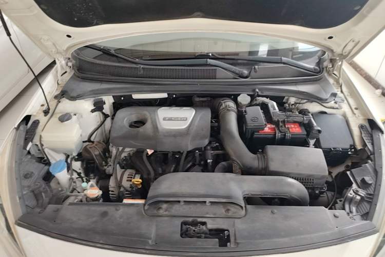 Used Hyundai Mistra 2017 1.6T Automatic Smart GLS China V Standard Engine Bay