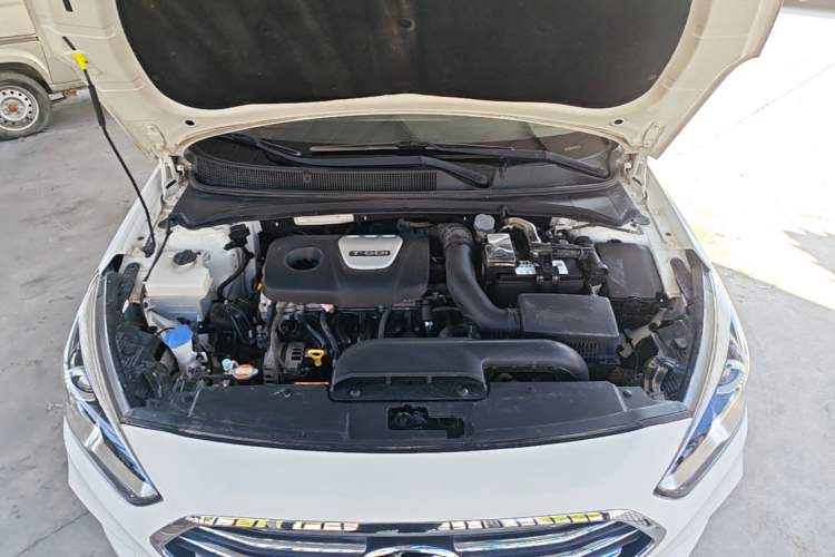 Used Hyundai Mistra 2017 1.6T Automatic Smart GLS China V Standard Engine Bay