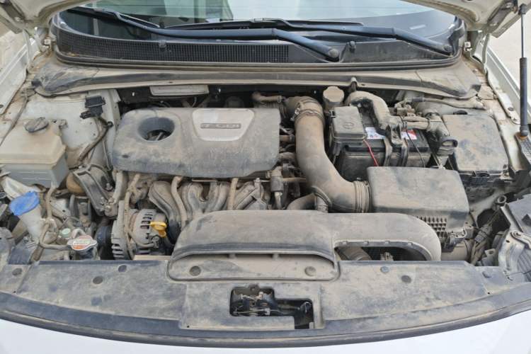 Used Hyundai Mistra 2017 1.6T Automatic Flagship Model TOP China V Emission Standard Engine Bay