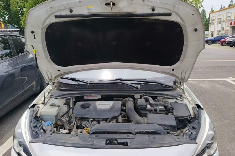 Used Hyundai Mistra 2017 1.6T Automatic Smart GLS China V Standard Engine Bay