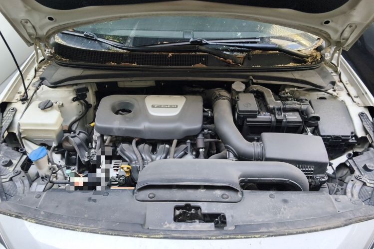 Used Hyundai Mistra 2017 1.6T Automatic Flagship Model TOP China V Emission Standard Engine Bay