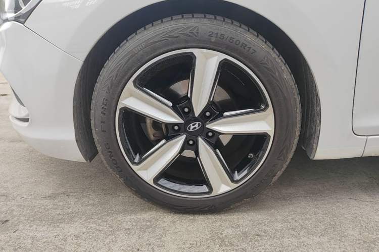 Used Hyundai Mistra 2017 1.8L Automatic Deluxe DLX Model China V Emission Standard Exterior 4