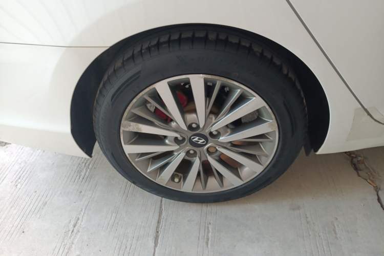Used Hyundai Mistra 2017 1.8L Automatic Deluxe DLX Model China V Emission Standard Exterior 8