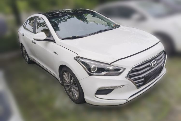 Used Hyundai Mistra 2017 1.8L Automatic Deluxe DLX Model China V Emission Standard Front Right 45 Deg
