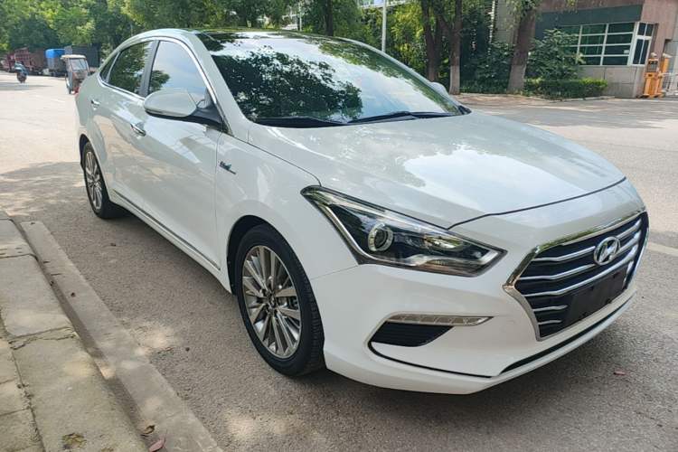 Used Hyundai Mistra 2017 1.6T Automatic Smart GLS China V Standard Front Right 45 Deg