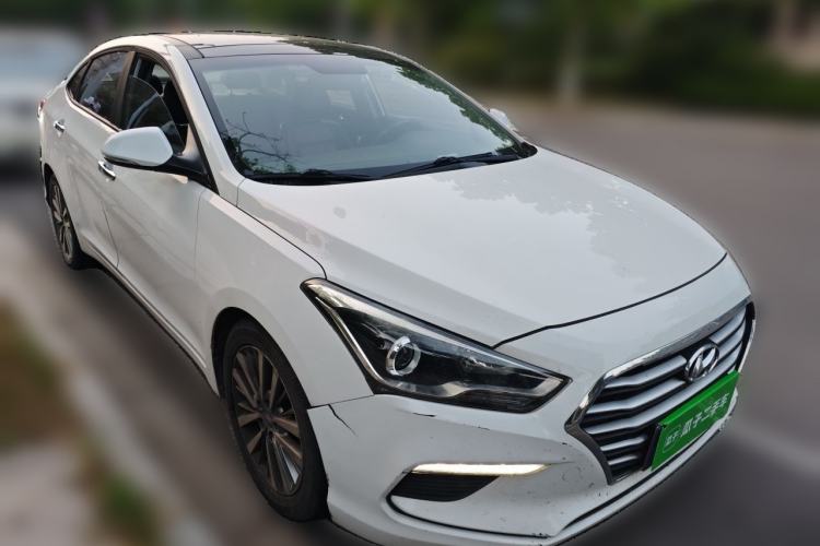 Used Hyundai Mistra 2017 1.8L Automatic Deluxe DLX Model China V Emission Standard Front Right 45 Deg