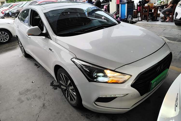 Used Hyundai Mistra 2017 1.6T Automatic Smart GLS China V Standard Front Right 45 Deg
