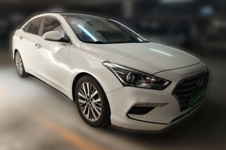 Used Hyundai Mistra 2017 1.8L Automatic Deluxe DLX Model China V Emission Standard Front Right 45 Deg