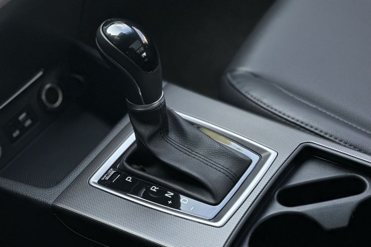 Used Hyundai Mistra 2017 1.8L Automatic Deluxe DLX Model China V Emission Standard Gear Lever