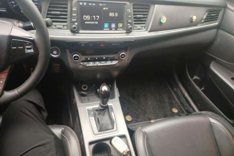 Used Hyundai Mistra 2017 1.6T Automatic Flagship Model TOP China V Emission Standard Gear Lever