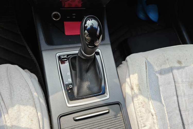 Used Hyundai Mistra 2017 1.6T Automatic Flagship Model TOP China V Emission Standard Gear Lever