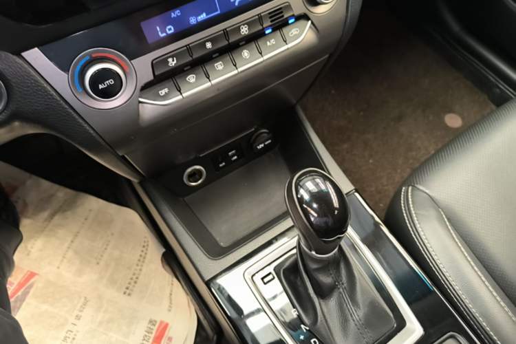 Used Hyundai Mistra 2017 1.6T Automatic Smart GLS China V Standard Gear Lever