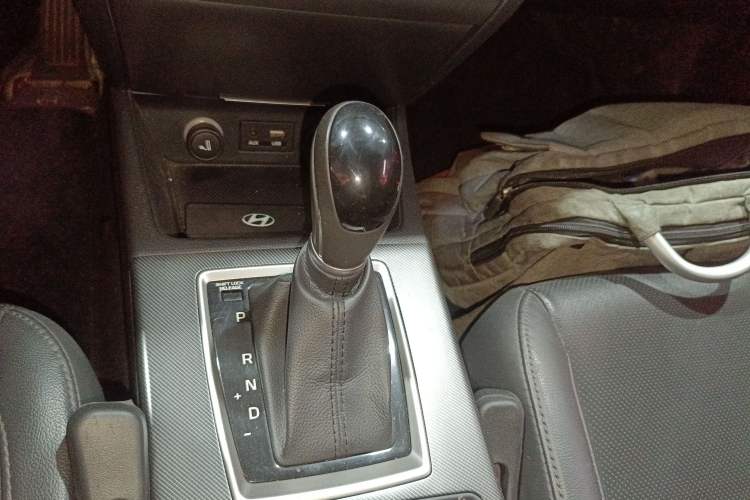 Used Hyundai Mistra 2017 1.8L Automatic Deluxe DLX Model China V Emission Standard Gear Lever