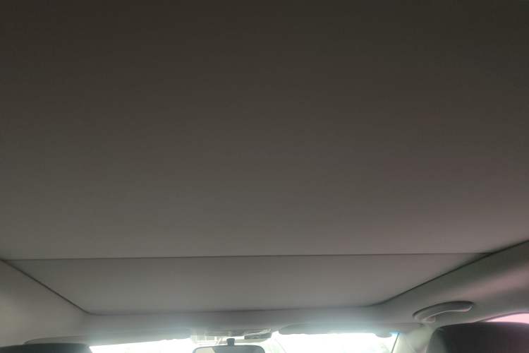 Used Hyundai Mistra 2017 1.8L Automatic Deluxe DLX Model China V Emission Standard Headliner