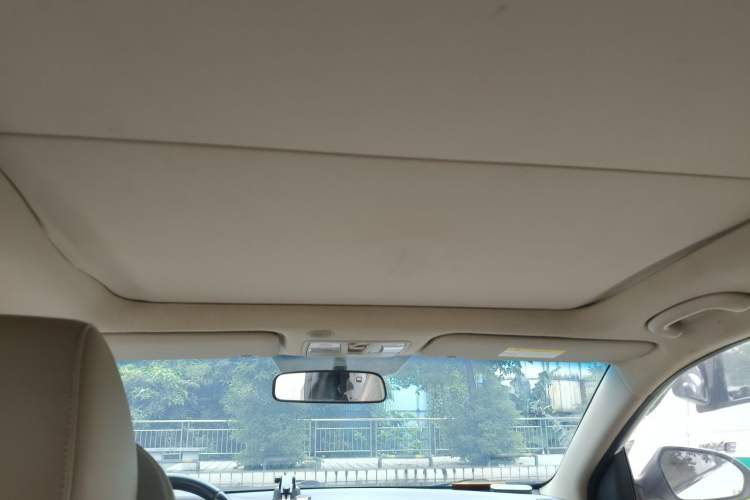 Used Hyundai Mistra 2017 1.8L Automatic Deluxe DLX Model China V Emission Standard Headliner