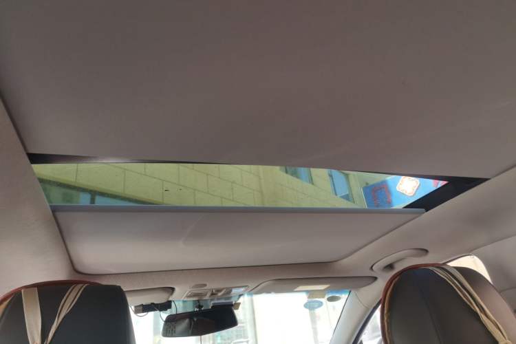 Used Hyundai Mistra 2017 1.8L Automatic Deluxe DLX Model China V Emission Standard Headliner