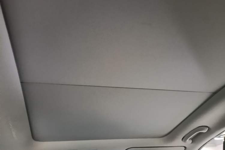 Used Hyundai Mistra 2017 1.8L Automatic Deluxe DLX Model China V Emission Standard Headliner