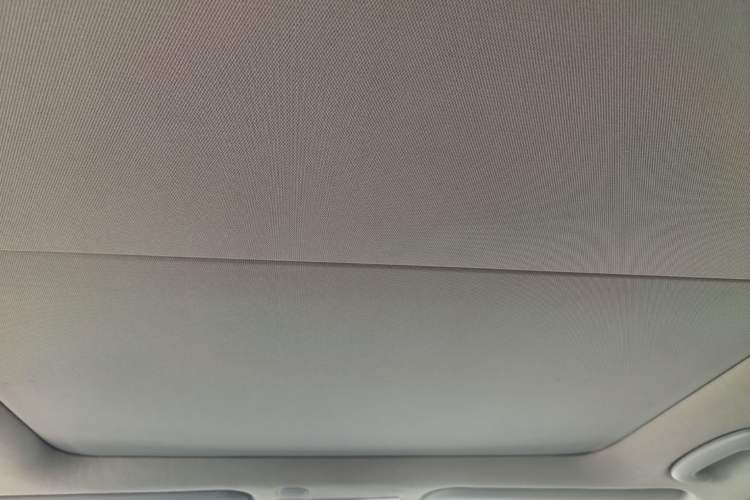 Used Hyundai Mistra 2017 1.8L Automatic Deluxe DLX Model China V Emission Standard Headliner