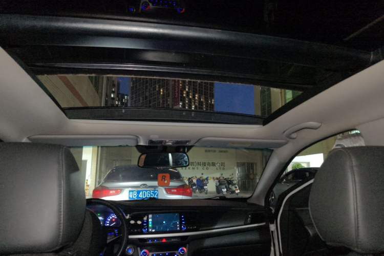 Used Hyundai Mistra 2017 1.8L Automatic Deluxe DLX Model China V Emission Standard Headliner