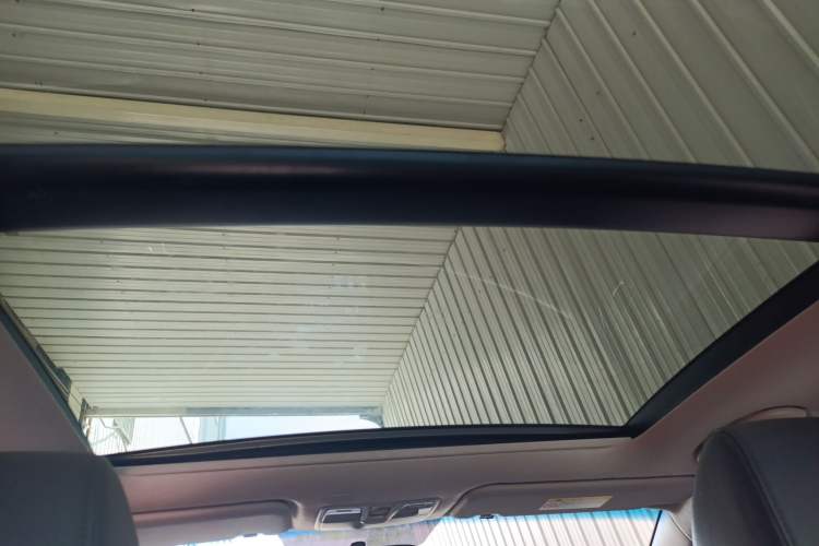 Used Hyundai Mistra 2017 1.8L Automatic Deluxe DLX Model China V Emission Standard Headliner