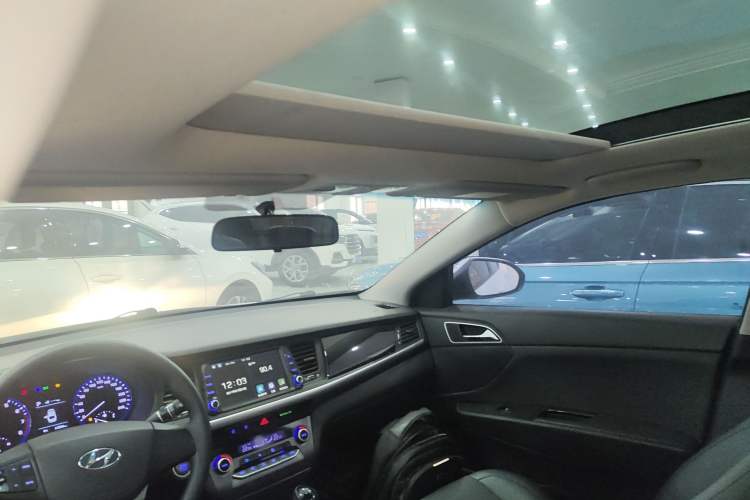 Used Hyundai Mistra 2017 1.8L Automatic Smart GLS China V Standard Headliner