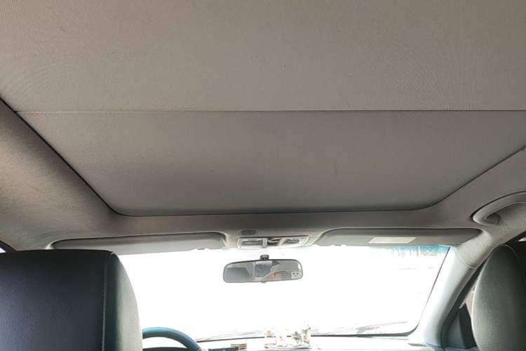 Used Hyundai Mistra 2017 1.8L Automatic Deluxe DLX Model China V Emission Standard Headliner